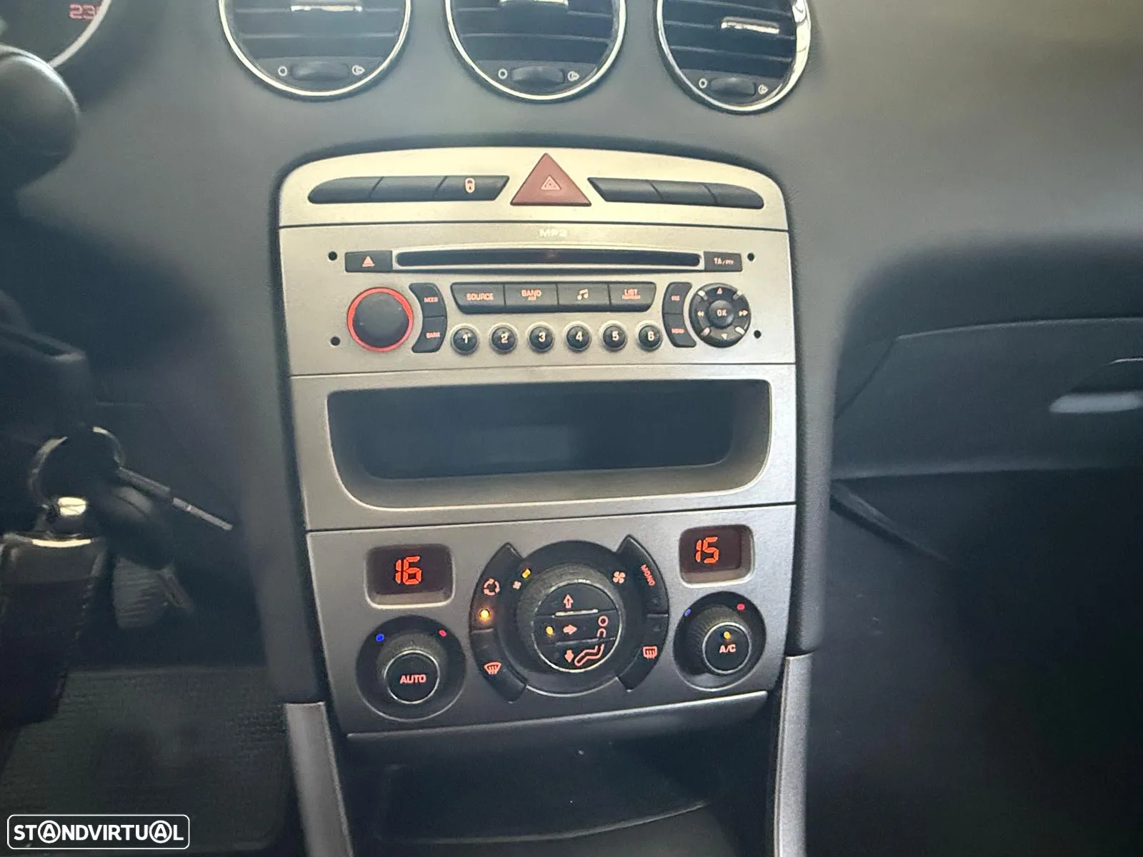 Peugeot 308 1.4 16V Executive - 16