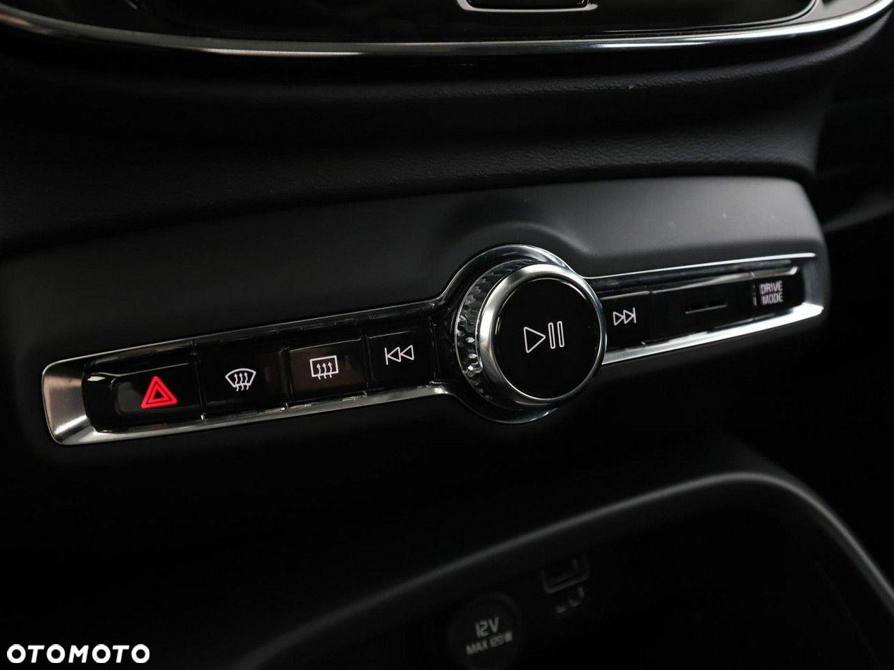 Volvo XC 40 T3 Momentum Pro - 28