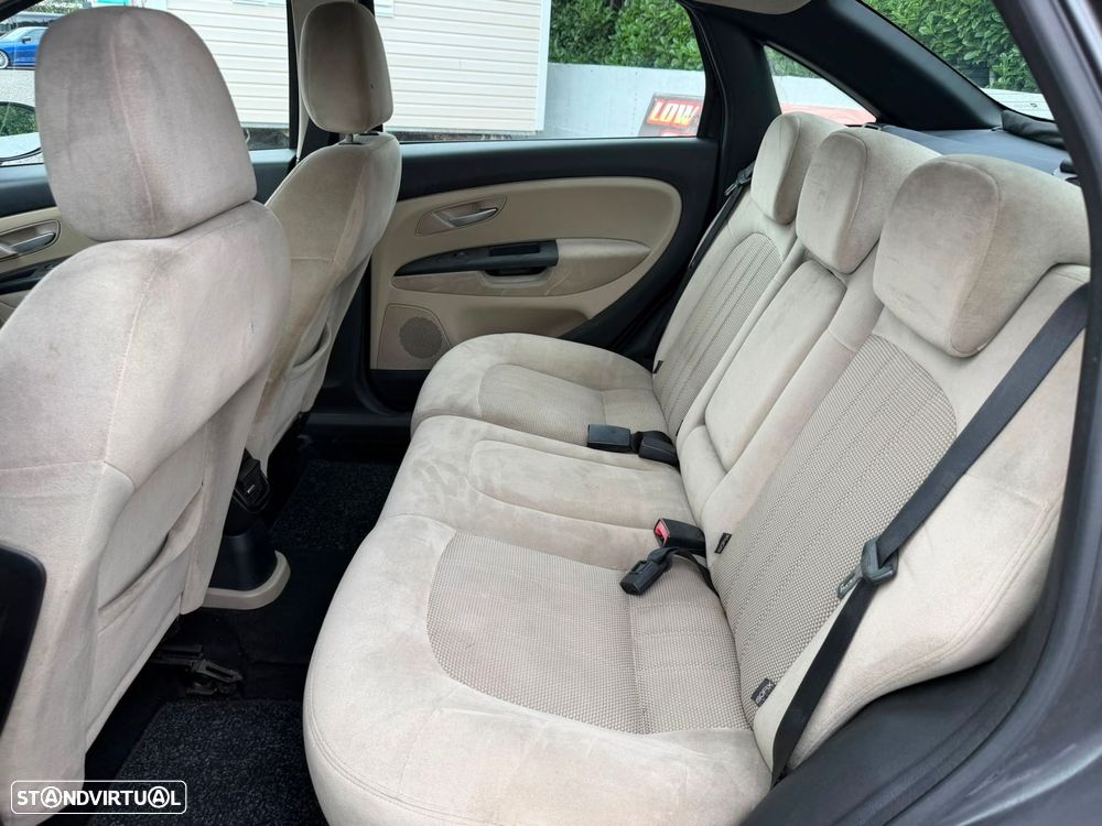 Fiat Linea 1.3 M-Jet Emotion - 8