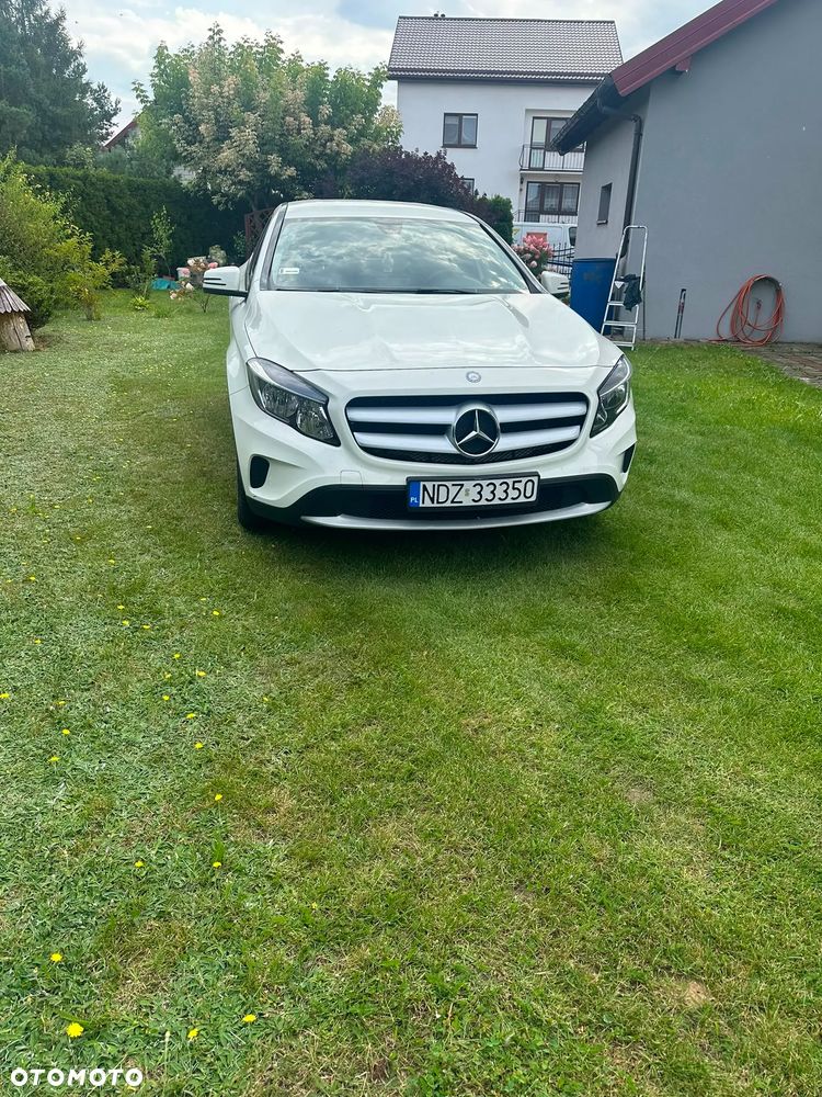 Mercedes-Benz GLA 200 - 1
