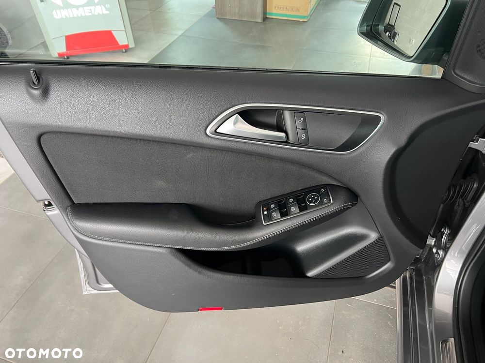Mercedes-Benz Klasa B 180 (CDI) d Style - 18