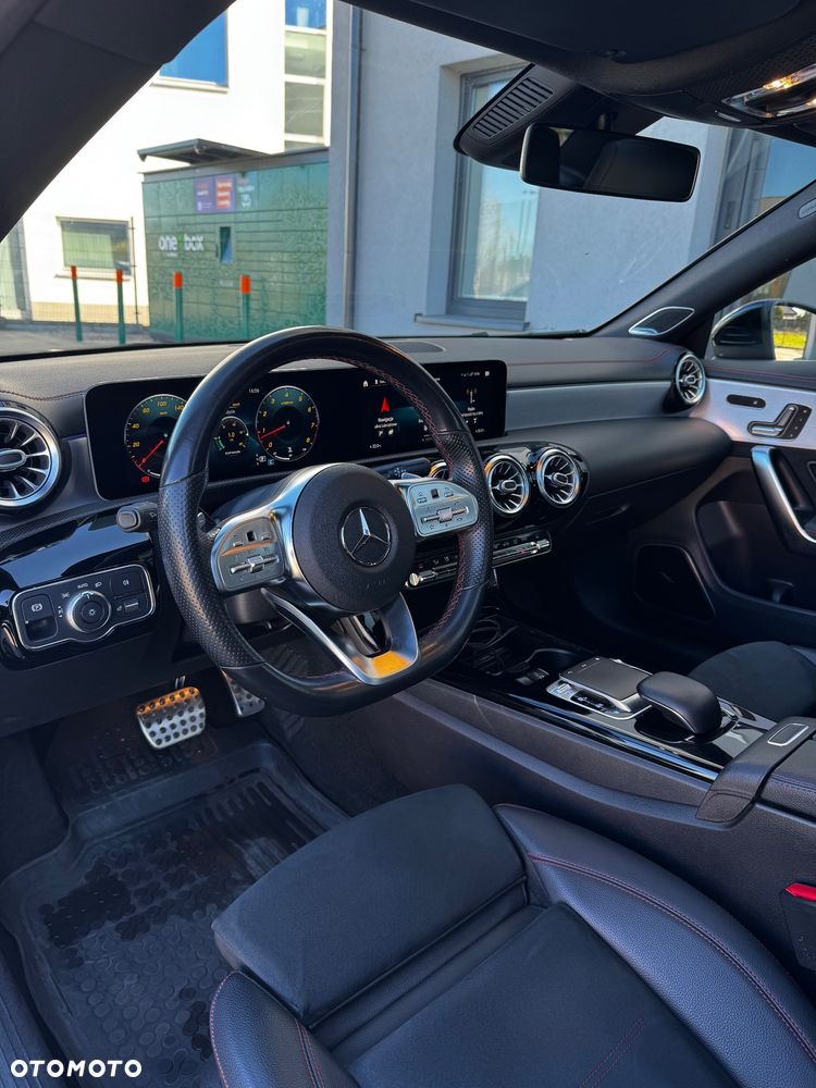 Mercedes-Benz CLA 220 4-Matic AMG Line 7G-DCT - 10
