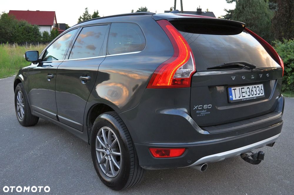 Volvo XC 60 2.4D AWD Momentum - 2