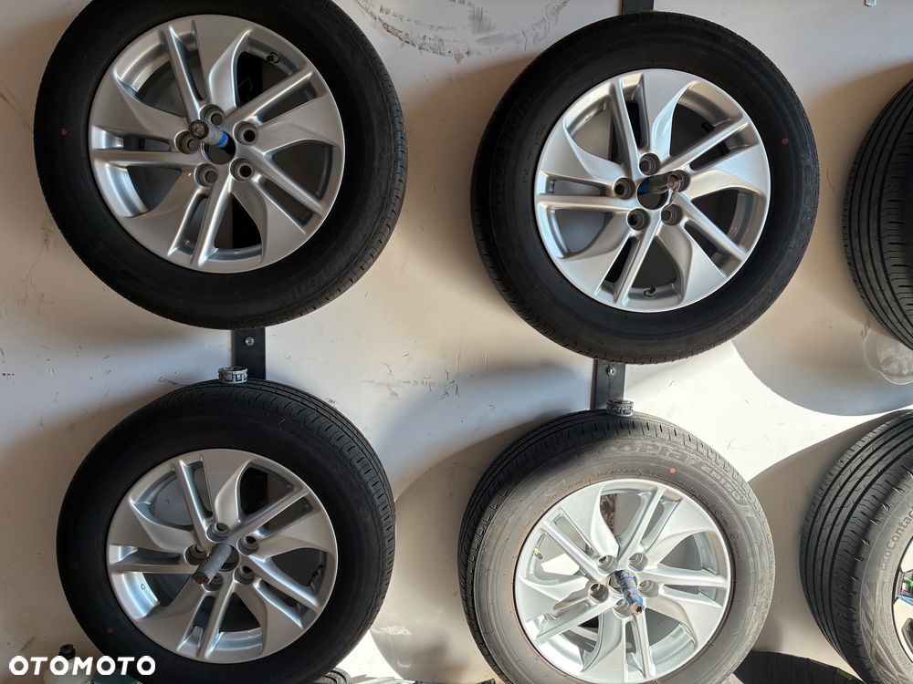 Toyota yaris IV oryginalne Alu czujniki 185/65/15 - 2