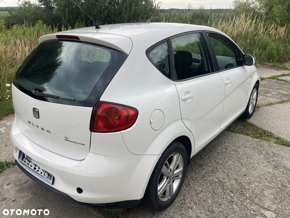 Seat Altea 2011 photo 3