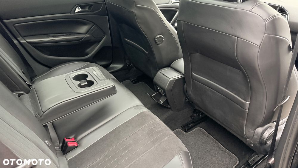 Peugeot 308 PureTech 130 GPF Black Edition - 15