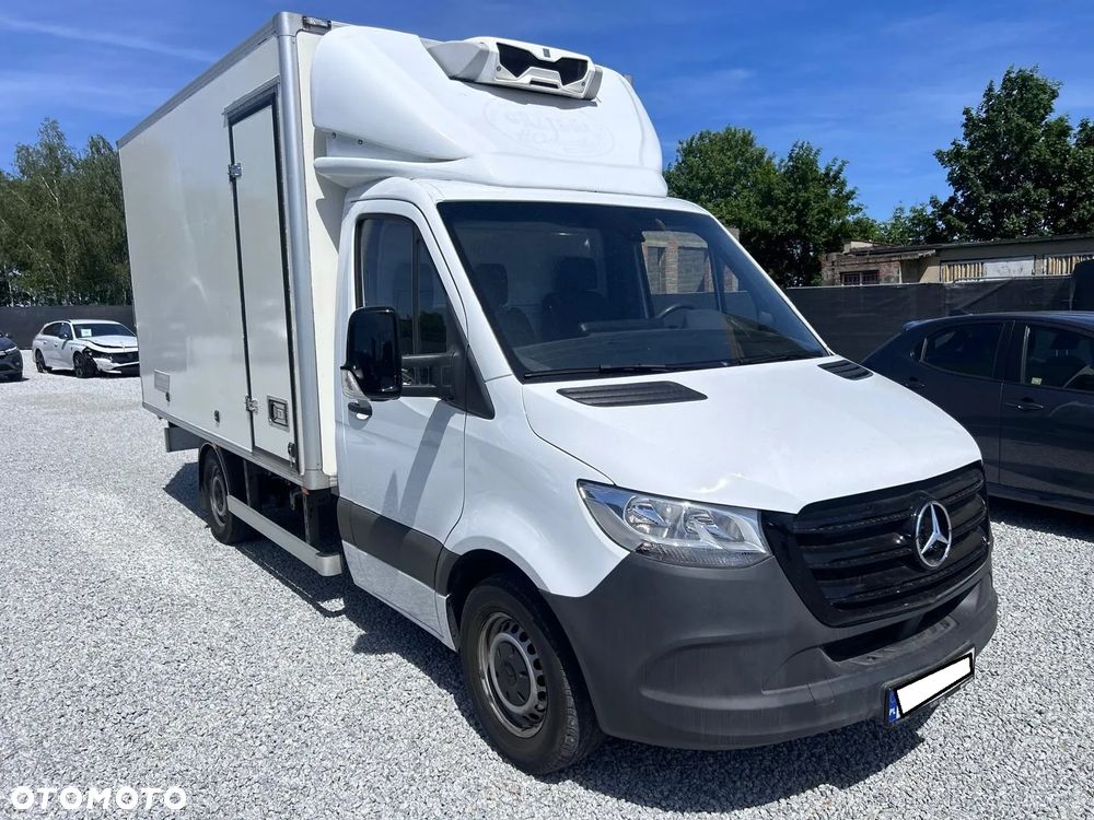 Mercedes-Benz Sprinter - 9