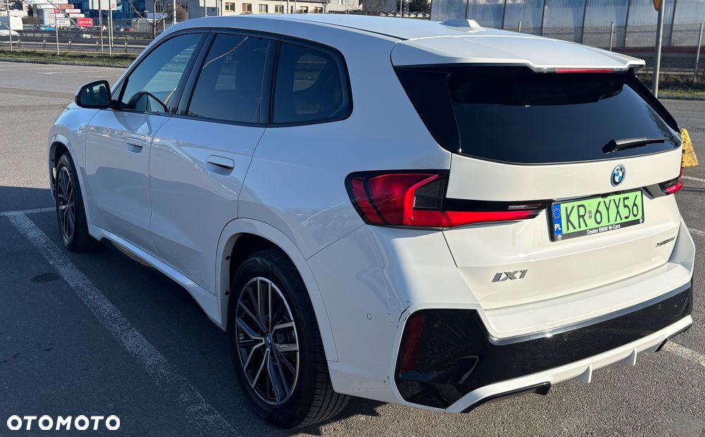 BMW iX1 xDrive30 66.5kWh M Sport - 16