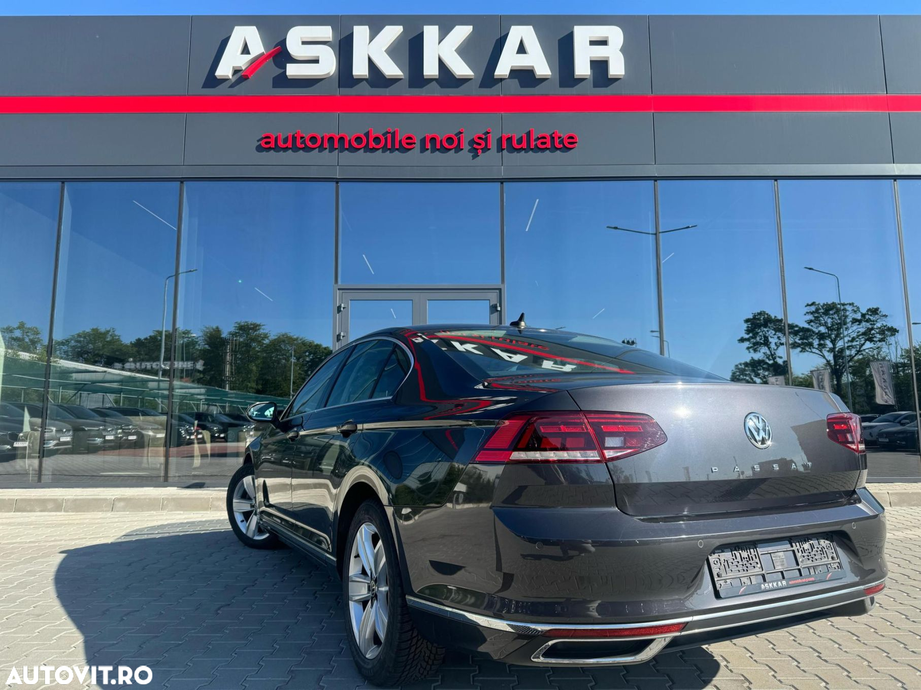 Volkswagen Passat 2.0 TDI DSG Highline - 8