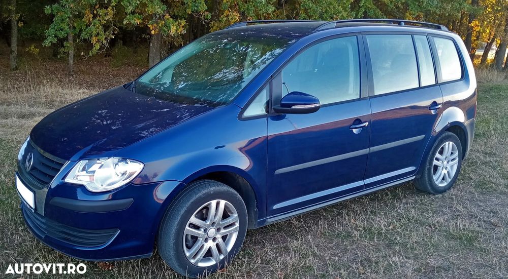 Volkswagen Touran - 1