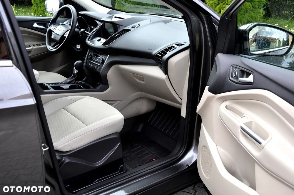 Ford Kuga 1.5 EcoBoost 4WD Trend - 31