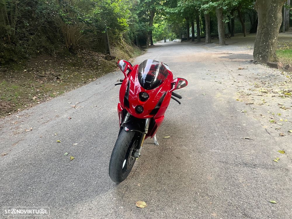 Ducati 999 - 2