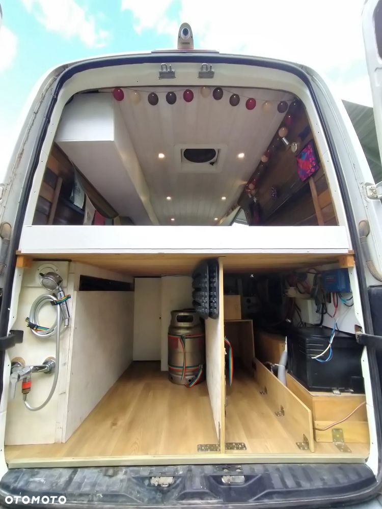 Mercedes-Benz Sprinter - 26