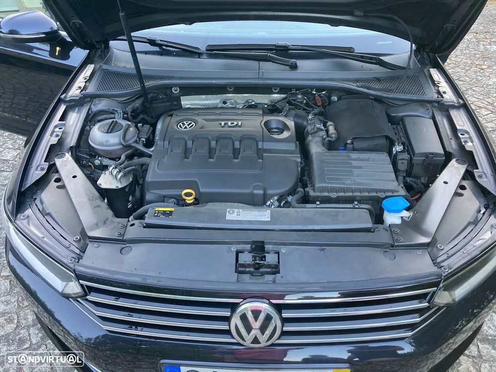VW Passat Variant 1.6 TDI Confortline DSG - 25