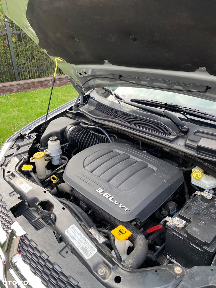 Dodge Grand Caravan - 8
