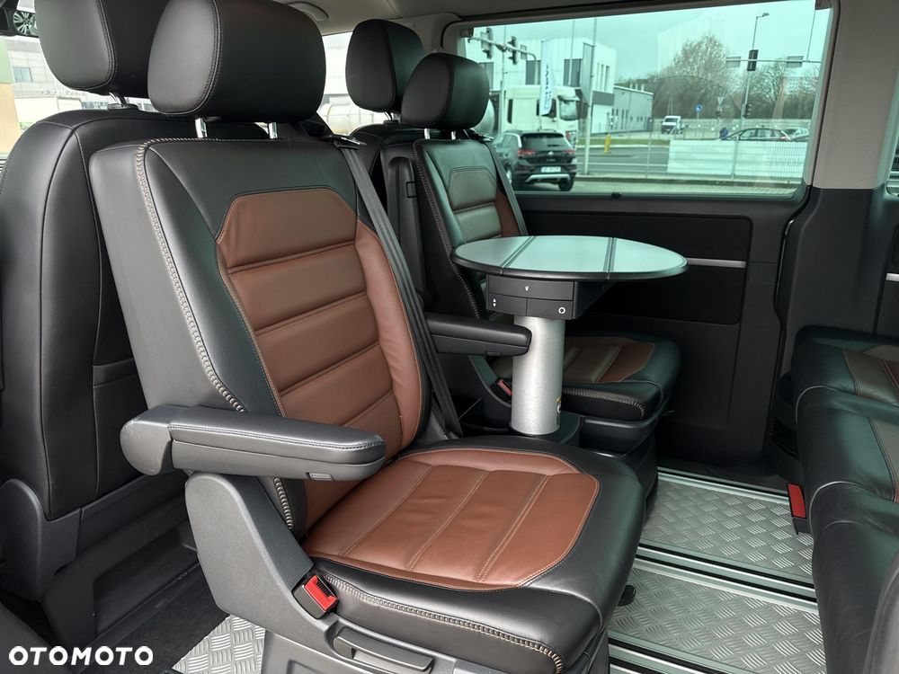 Volkswagen Multivan - 20