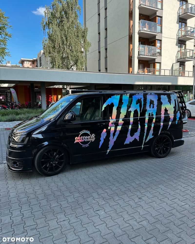Volkswagen Multivan - 1