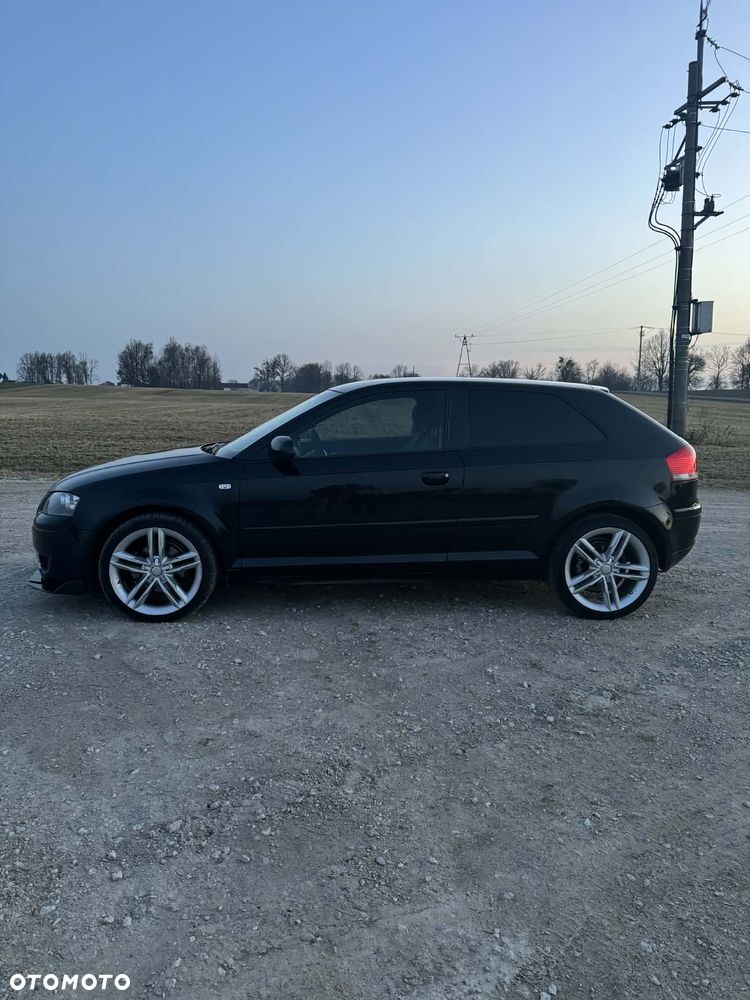 Audi A3 3-drzwiowe 1.6 FSI Ambiente - 3