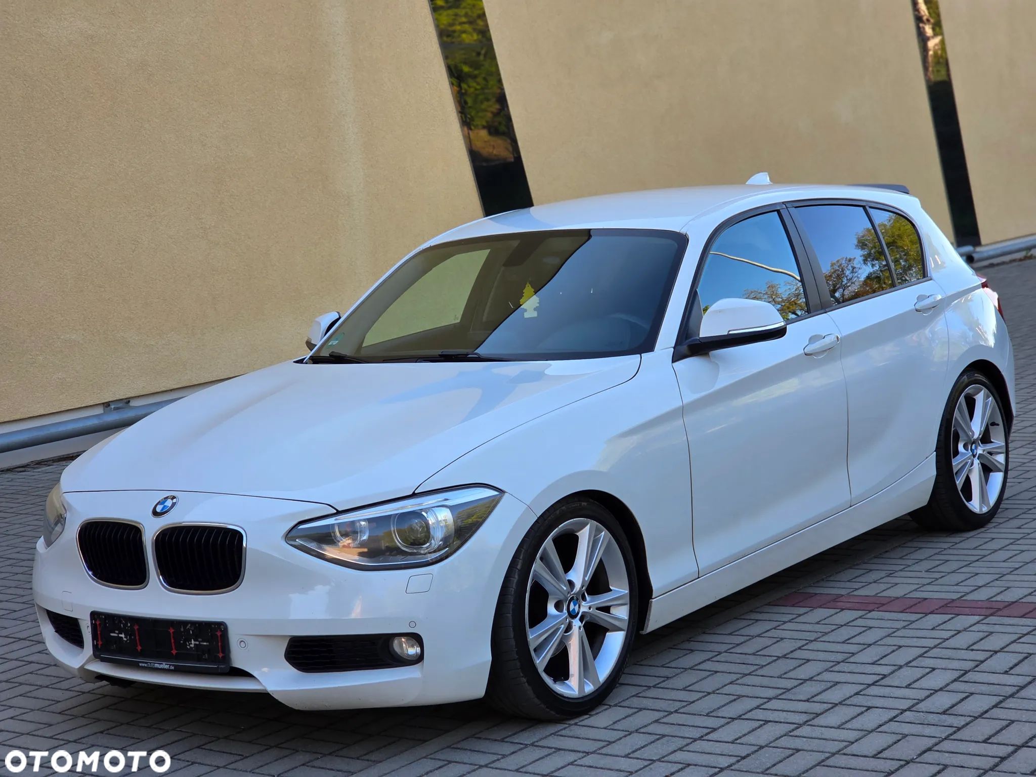 BMW Seria 1 120d Sport-Aut - 1