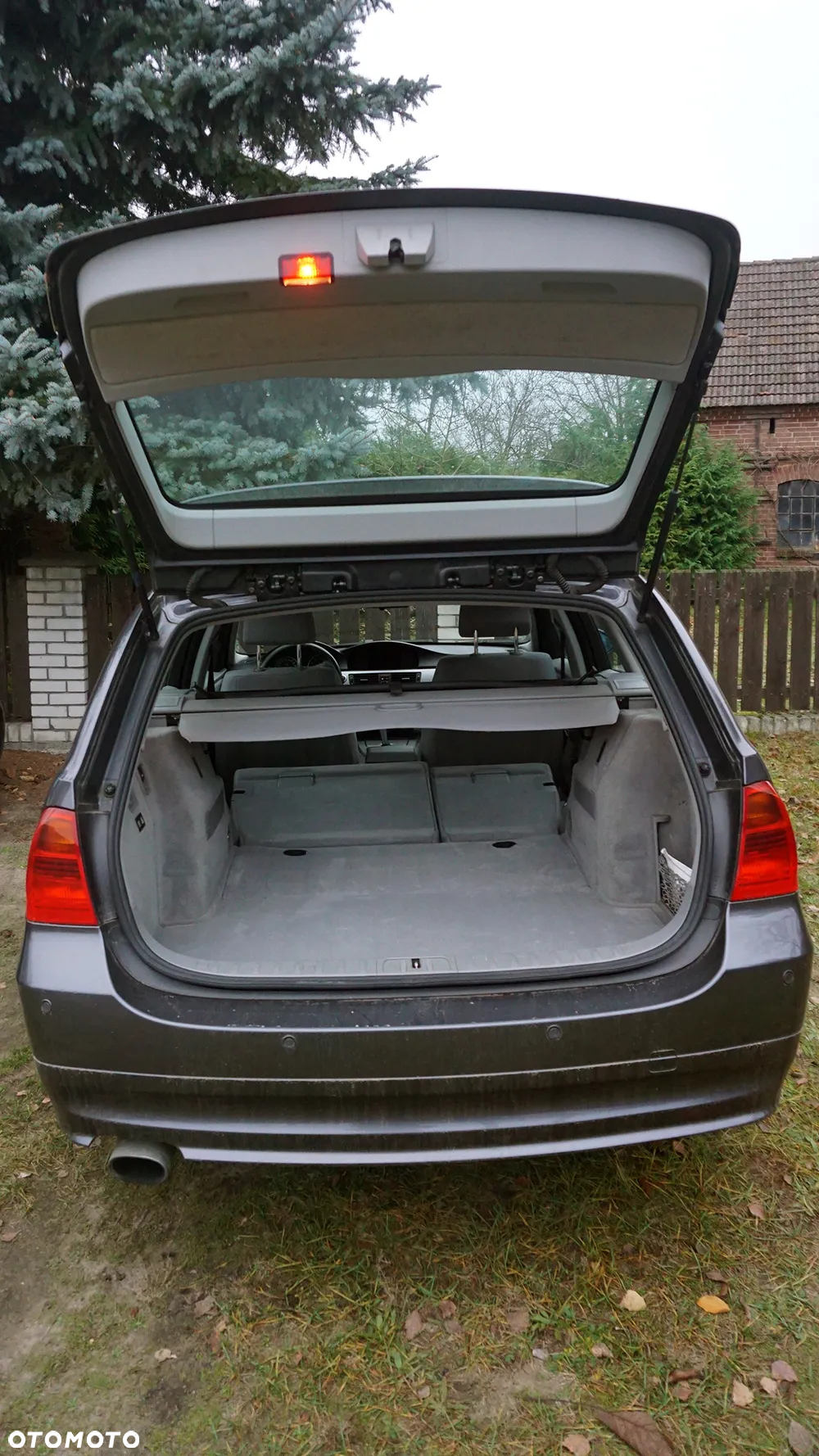 BMW Seria 3 320i Touring - 16
