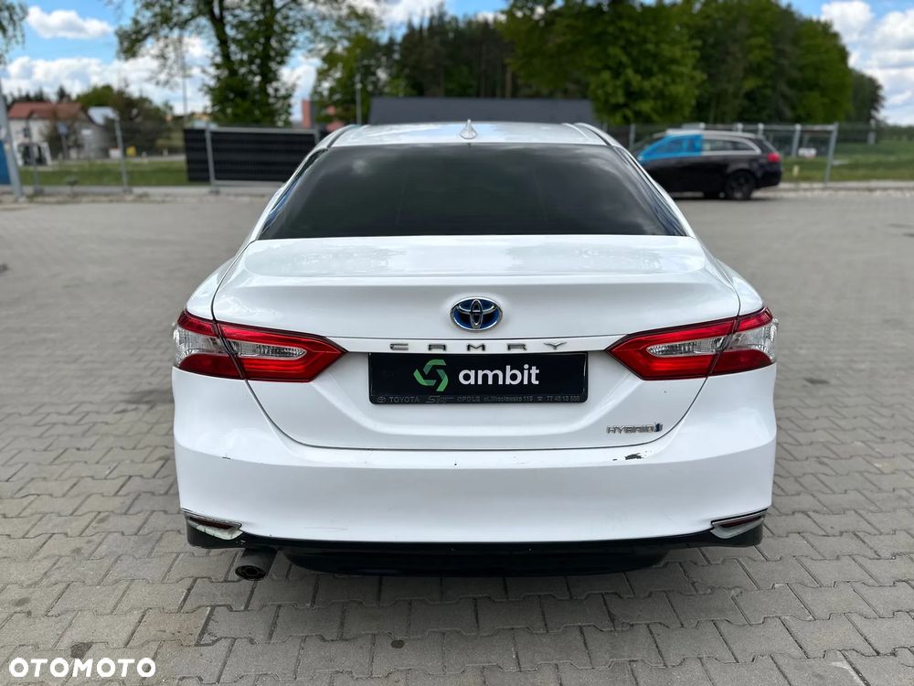 Toyota Camry - 9