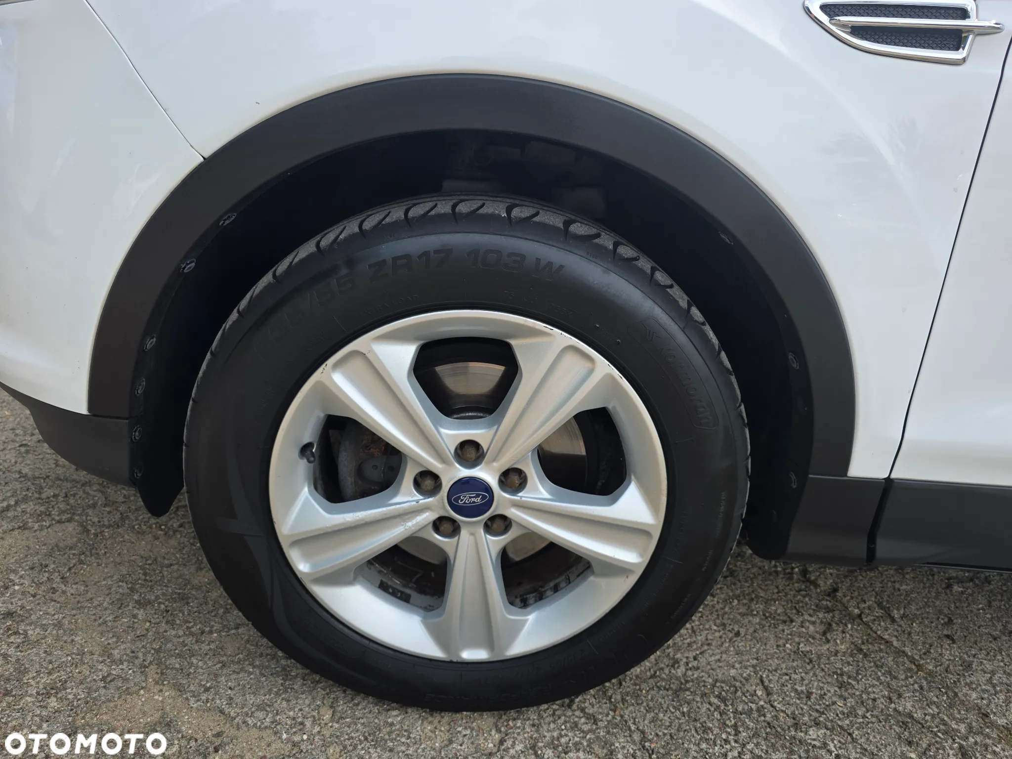 Ford Kuga 1.5 EcoBoost FWD Edition ASS - 4