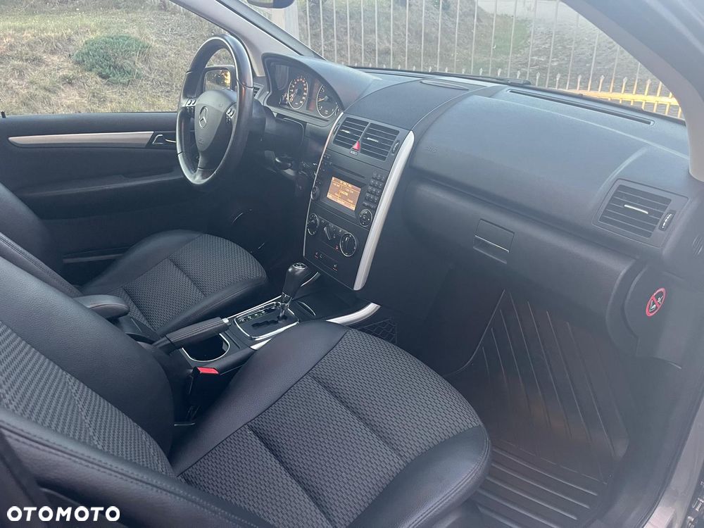 Mercedes-Benz Klasa A 160 Autotronic Avantgarde - 14