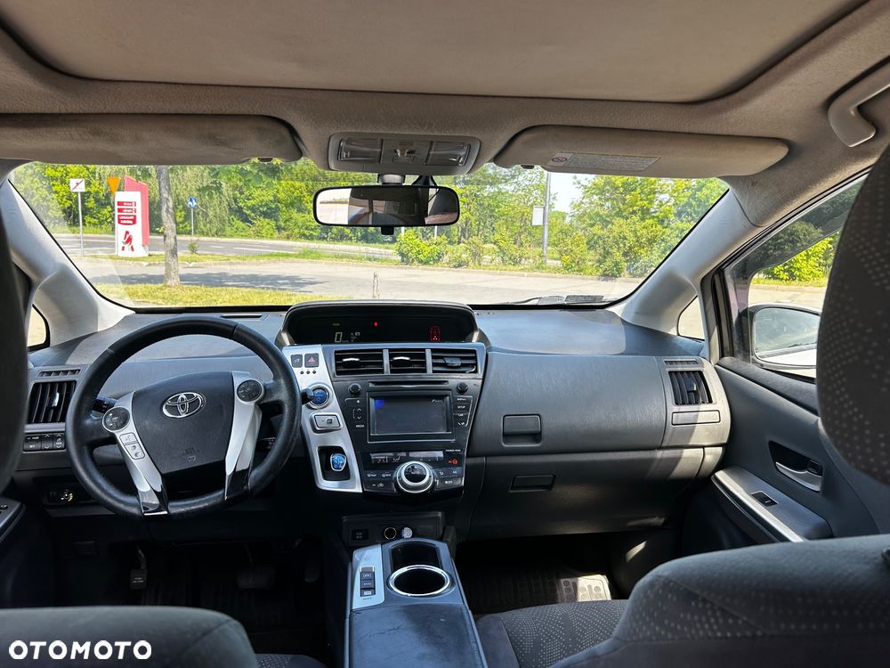 Toyota Prius 1.8 HSD Premium - 13