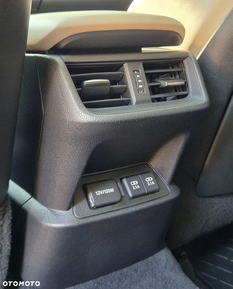 Lexus ES 300h - 9