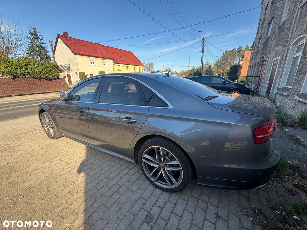 Audi S8 - 14