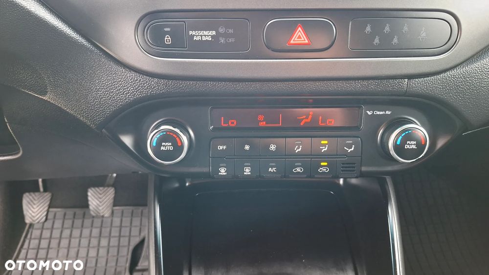 Kia Carens 1.7 CRDi Spirit - 36