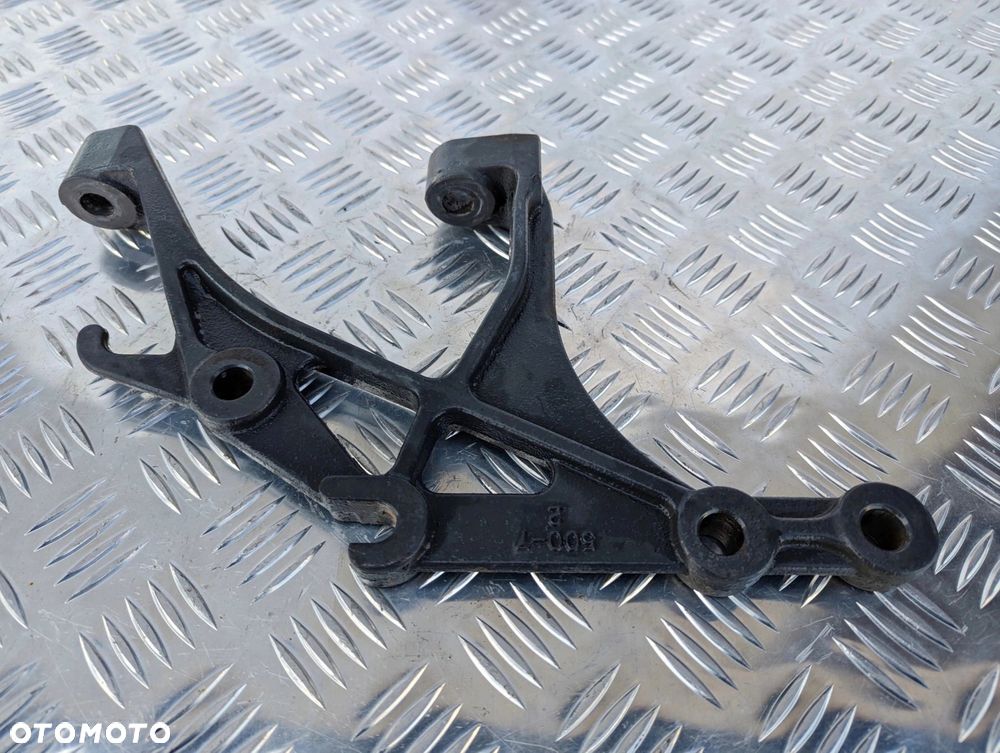 WSPORNIK MOCOWANIE DO RAMY SCANIA - 3