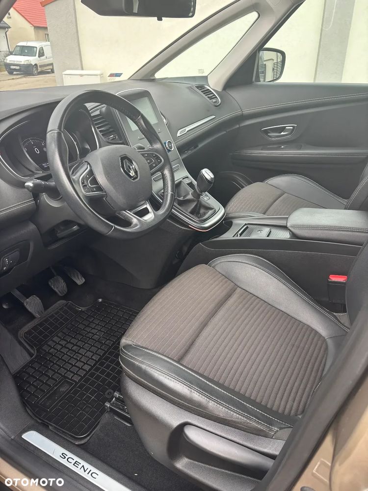 Renault Scenic - 10