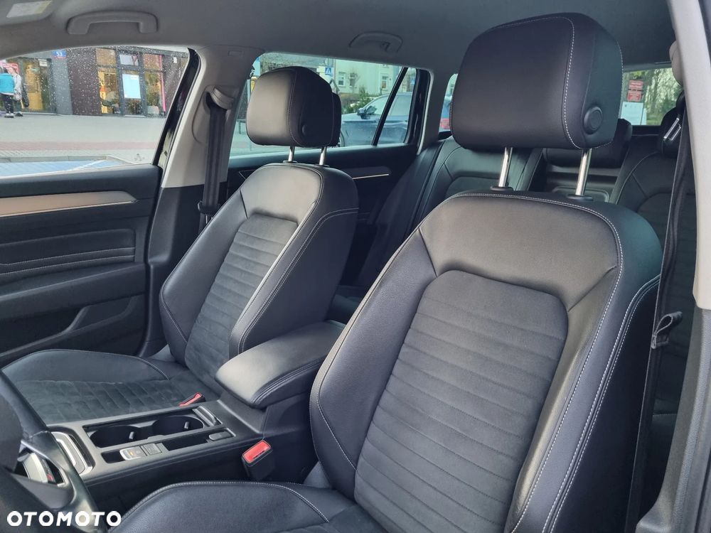 Volkswagen Passat Variant 2.0 TDI 4Mot Elegance DSG - 14