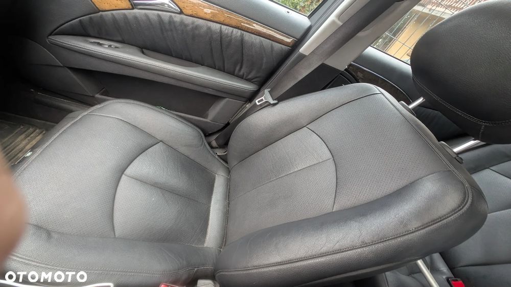 Mercedes-Benz Klasa E 280 CDI 4Matic Automatik Avantgarde DPF - 23