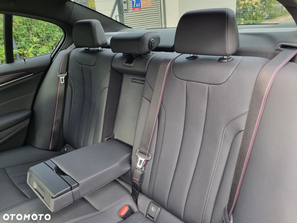 BMW Seria 5 520d xDrive MHEV M Sport sport - 8