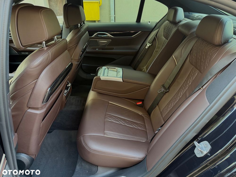 BMW Seria 7 750d xDrive sport - 14