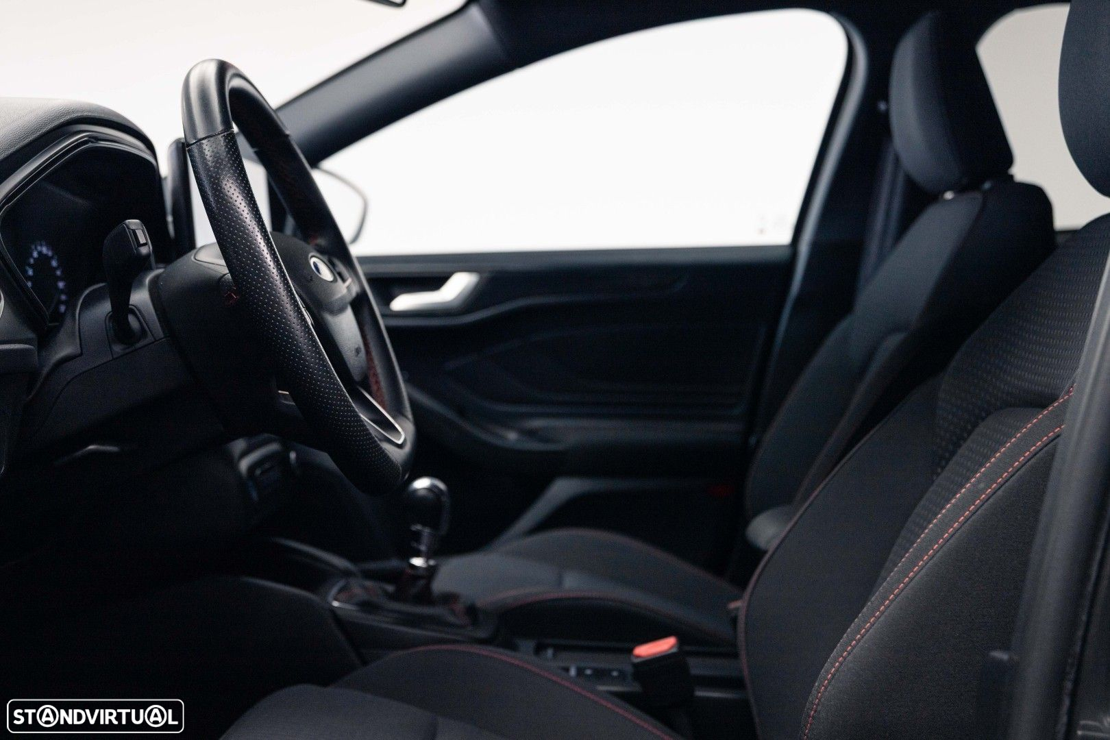 Ford Focus SW 1.0 EcoBoost MHEV ST-Line - 29
