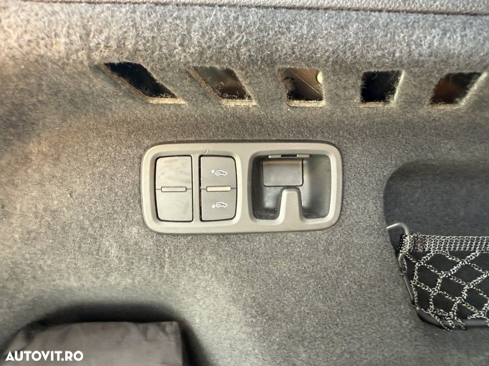 Audi Q8 60 TFSIe quattro tiptronic - 31