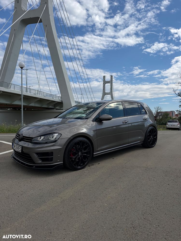 Volkswagen Golf - 5