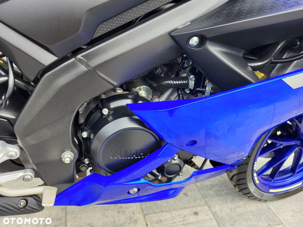 Yamaha YZF - 17