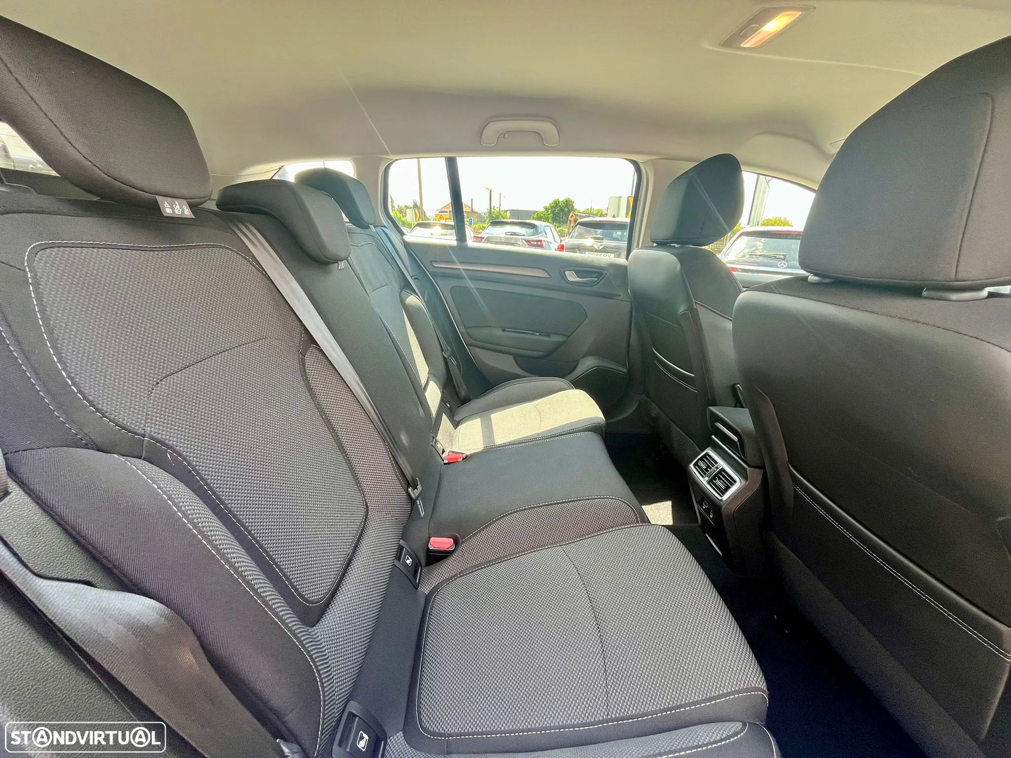 Renault Mégane Sport Tourer 1.5 Blue dCi Limited - 12