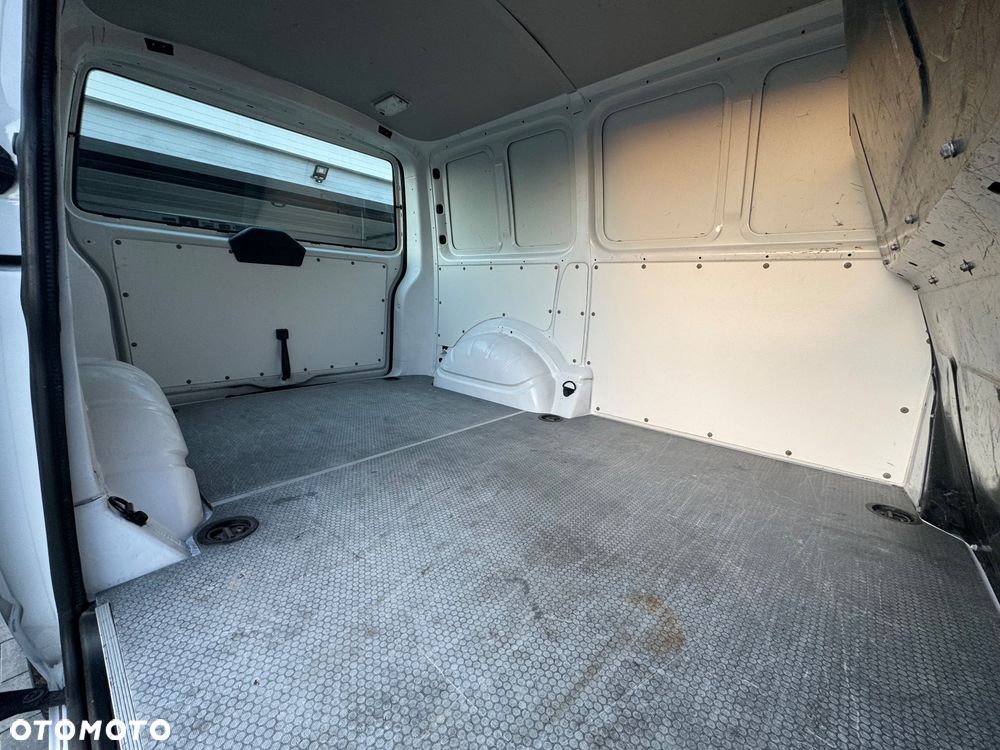 Volkswagen Transporter - 15