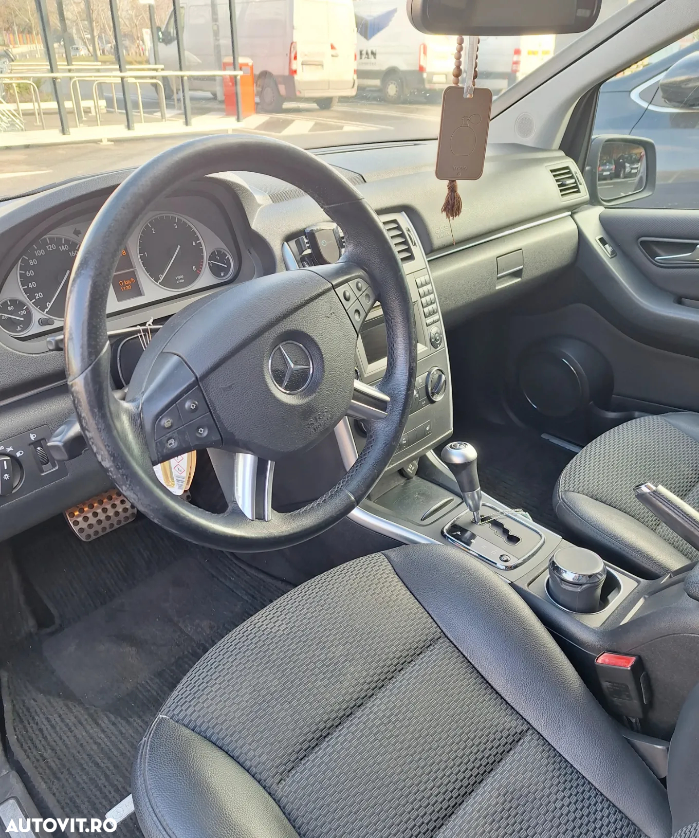 Mercedes-Benz B - 8