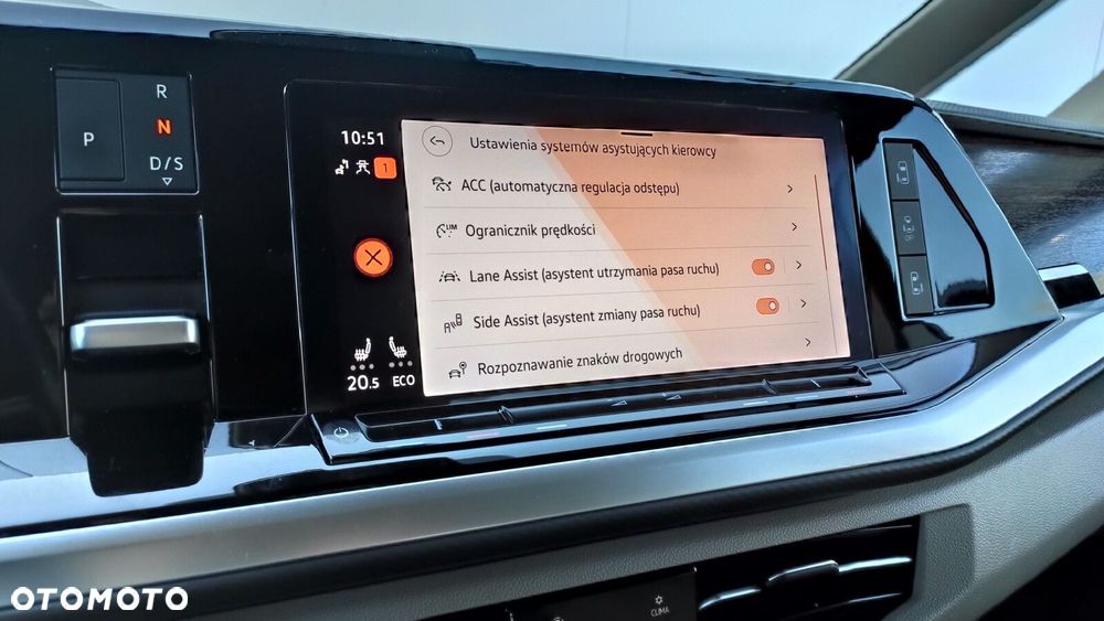 Volkswagen Multivan - 31