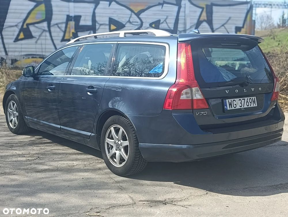 Volvo V70 D5 AWD Summum - 4
