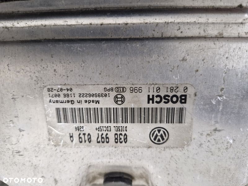 VOLKSWAGEN PASSAT B5 FL LIFT 1.9 TDI KOMPUTER STEROWNIK SILNIKA ECU 0281011996 038997019A - 3