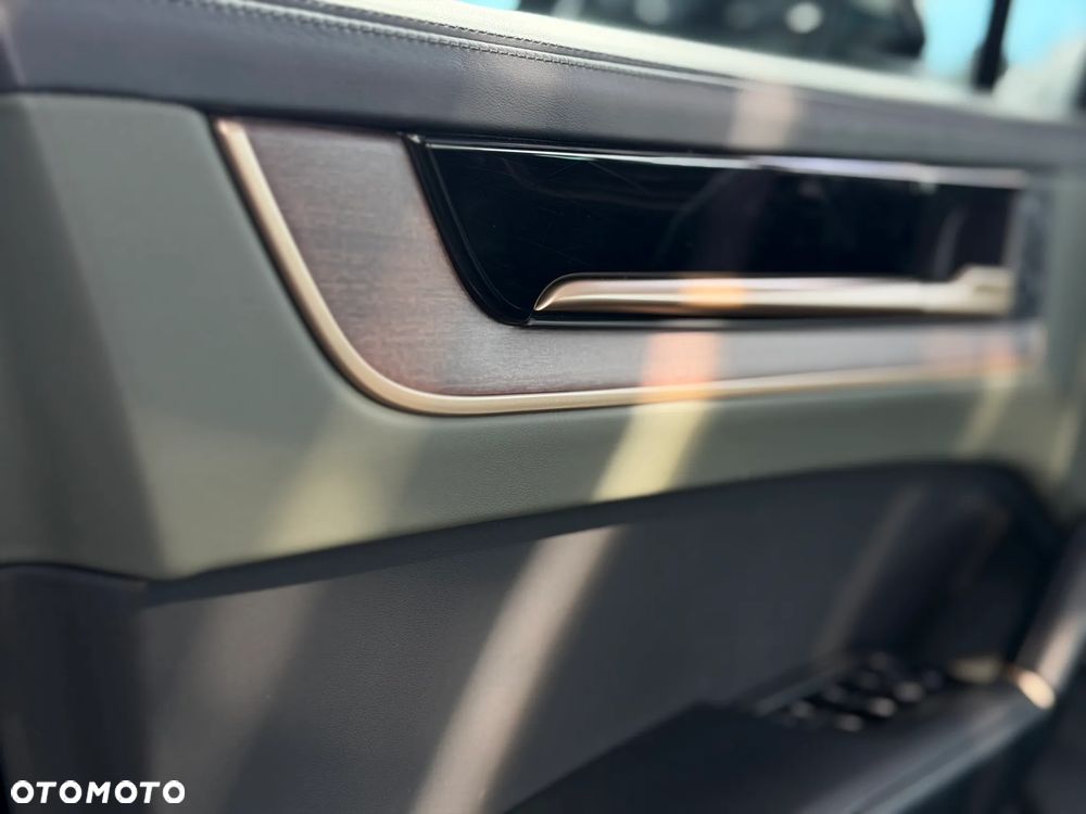 Porsche Cayenne - 10