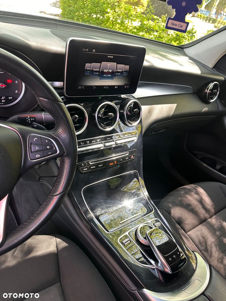 Mercedes-Benz GLC - 12