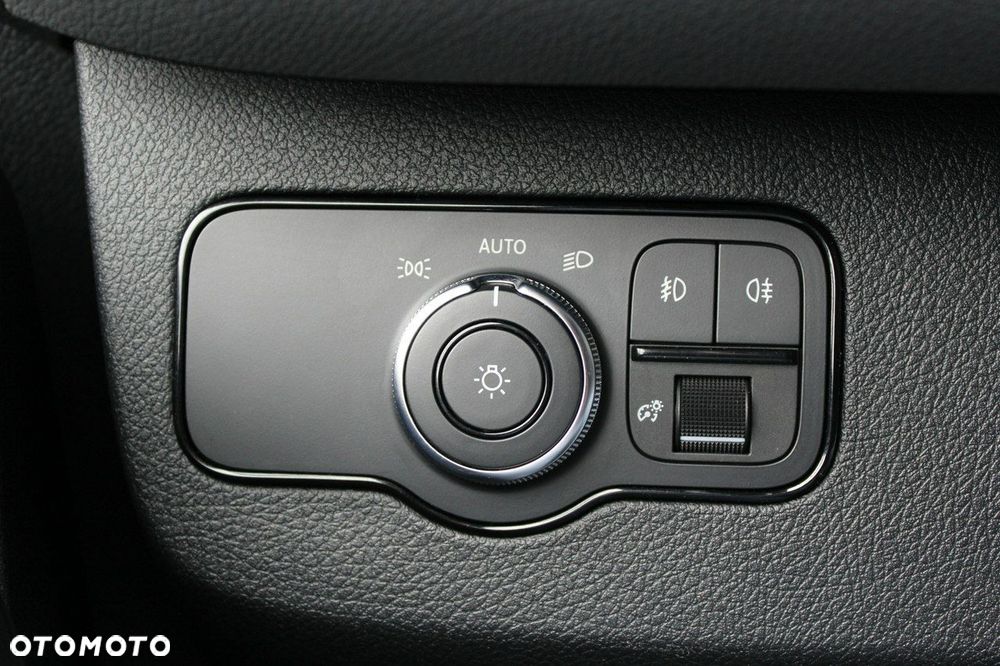 Mercedes-Benz Sprinter - 24